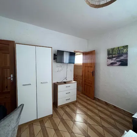 Resort Nad Jeziorem Rynskim Ryn (Warmian-Masurian)